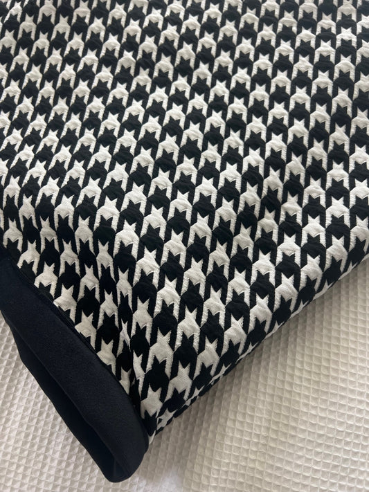 Luxury Houndstooth Throw