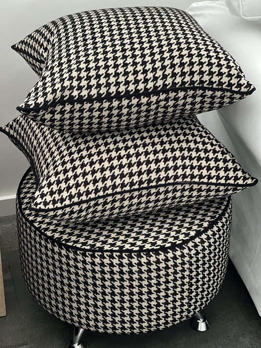 Acrylic Houndstooth Cover